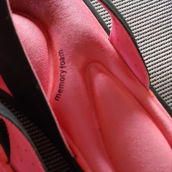 Kids' Sandals size 11-12 - Picture 2 of 4